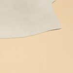 HOVĚZÍ KŮŽE S POVRCHOVOU ÚPRAVOU - LAMINACE - SVĚTLE BÉŽOVÁ - 1,3 - 1,5 mm - Obrázek 3