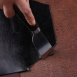 NŮŽ NA KŮŽI - Obrázek 4