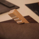 LEŠTÍ KOŽENÉ OKRAJE - Obrázek 2