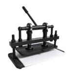 PROFESIONÁLNÍ VYSEKÁVACÍ LIS NA KŮŽI