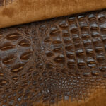 TŘÍSLOČINĚNÁ HLAZENICE  - IMITACE KROKODÝLÍ KŮŽE - HNĚDÁ (60-65 x 50-55 cm) - Obrázek 3