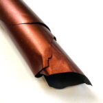 PRAVÁ KŮŽE JEHNĚTINA - MĚD' METALICKÁ