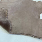 PRAVÁ OVČÍ KOŽEŠINA - PUDROVÁ