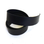 HOVĚZÍ KŮŽE NA OPASEK – ČERNÁ – 125cm – 3,4-3,6 mm