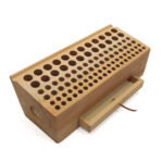 DŘEVĚNÝ STOJAN NA RAZNICE