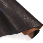 HOVĚZÍ KŮŽE / TŘÍSLOČINĚNÁ HLAZENICE - ČOKOLÁDOVÁ / KROKODILNÍ IMITACE - 0,8 – 1,0 mm