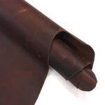 HOVĚZÍ KŮŽE - TŘÍSLOČINĚNÁ HLAZENICE - HNĚDÁ - CRAZY HORSE - 1.2-1.3 mm