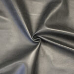 PRAVÁ KŮŽE JEHNĚTINA - ČERNÁ