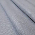 IMITACE HADÍ KŮŽE - HOVĚZÍ KŮŽE - SVĚTLE ŠEDÁ - 0,8-1,2 mm - Obrázek 2