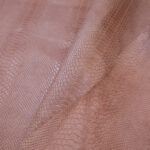 IMITACE HADÍ KŮŽE - HOVĚZÍ KŮŽE - TMAVĚ PUDROVÁ - 0,8-1,1 mm - Obrázek 2