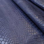 IMITACE HADÍ KŮŽE - HOVĚZÍ KŮŽE - TMAVĚ FIALOVÁ - 0,8-1,1 mm - Obrázek 2