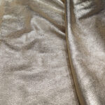 PRAVÁ KŮŽE - HOVĚZÍ USEŇ - METALLIC ZLATÁ - 1.2-1.4 mm - Obrázek 2