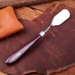 NEREZOVÁ ŠPACHTLE NA LEPENÍ