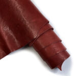 PRAVÁ KŮŽE – HOVĚZÍ USEŇ - ČERVENÁ