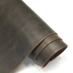 HOVĚZÍ KŮŽE - TŘÍSLOČINĚNÁ HLAZENICE - TMAVĚ HNĚDÁ, ANTIK - 3.2-3.5 mm