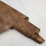 HOVĚZÍ USEŇ - CRAZY HORSE - HNĚDÁ - 1.0-1.1 mm