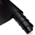 HOVĚZÍ KŮŽE / TŘÍSLOČINĚNÁ HLAZENICE - ČERNÁ - CRAZY HORSE - 1.8 mm