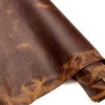 HOVĚZÍ KŮŽE - TŘÍSLOČINĚNÁ HLAZENICE - HNĚDÁ  - CRAZY HORSE