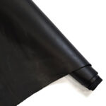 HOVĚZÍ KŮŽE - TŘÍSLOČINĚNÁ HLAZENICE - ČERNÁ - 0.8-0.9 mm