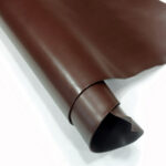 HOVĚZÍ KŮŽE - TŘÍSLOČINĚNÁ HLAZENICE - TMAVĚ HNĚDÁ - 3.4 - 3.8 mm