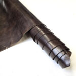 HOVĚZÍ KŮŽE - TŘÍSLOČINĚNÁ HLAZENICE - TMAVĚ HNĚDÁ - 2,0-2,2 mm