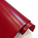 HOVĚZÍ KŮŽE - TŘÍSLOČINĚNÁ HLAZENICE - ČERVENÁ - 3.2-3.3 mm