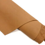 HOVĚZÍ USEŇ - HOVĚZÍ KŮŽE - PŘÍRODNÍ / TÓNOVANÁ / CRUST - 1.5-1.6 mm